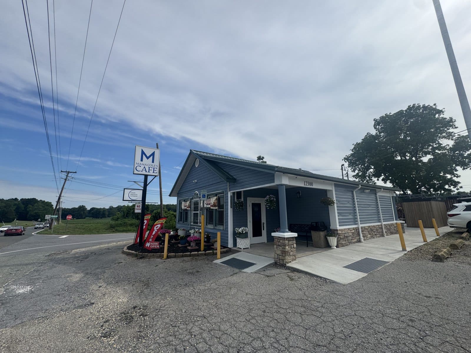 The Mama Cole's Cafe storefront on Croom Rd, Upper Marlboro